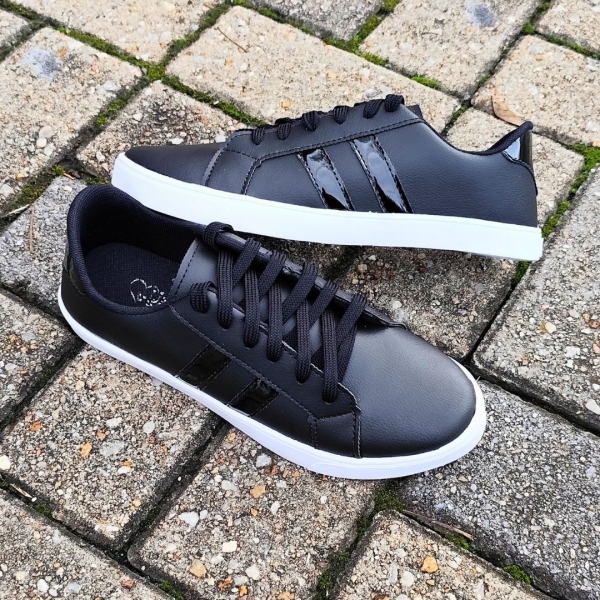 Tenis preto faixa lateral em verniz - Image 5