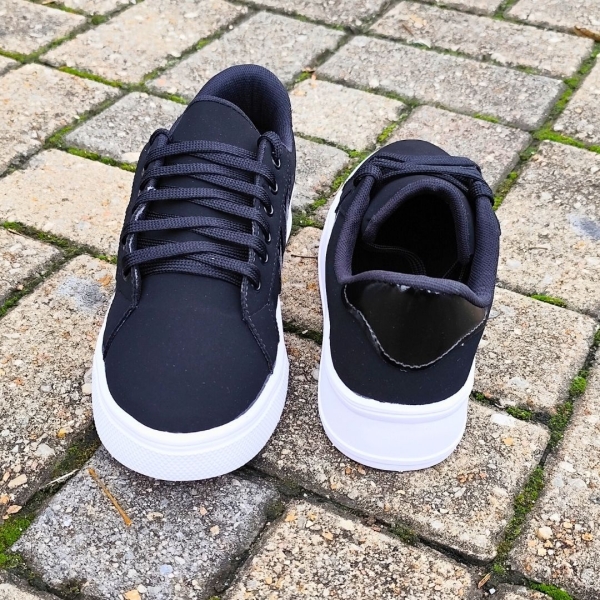 Tenis preto faixa lateral em verniz - Image 2