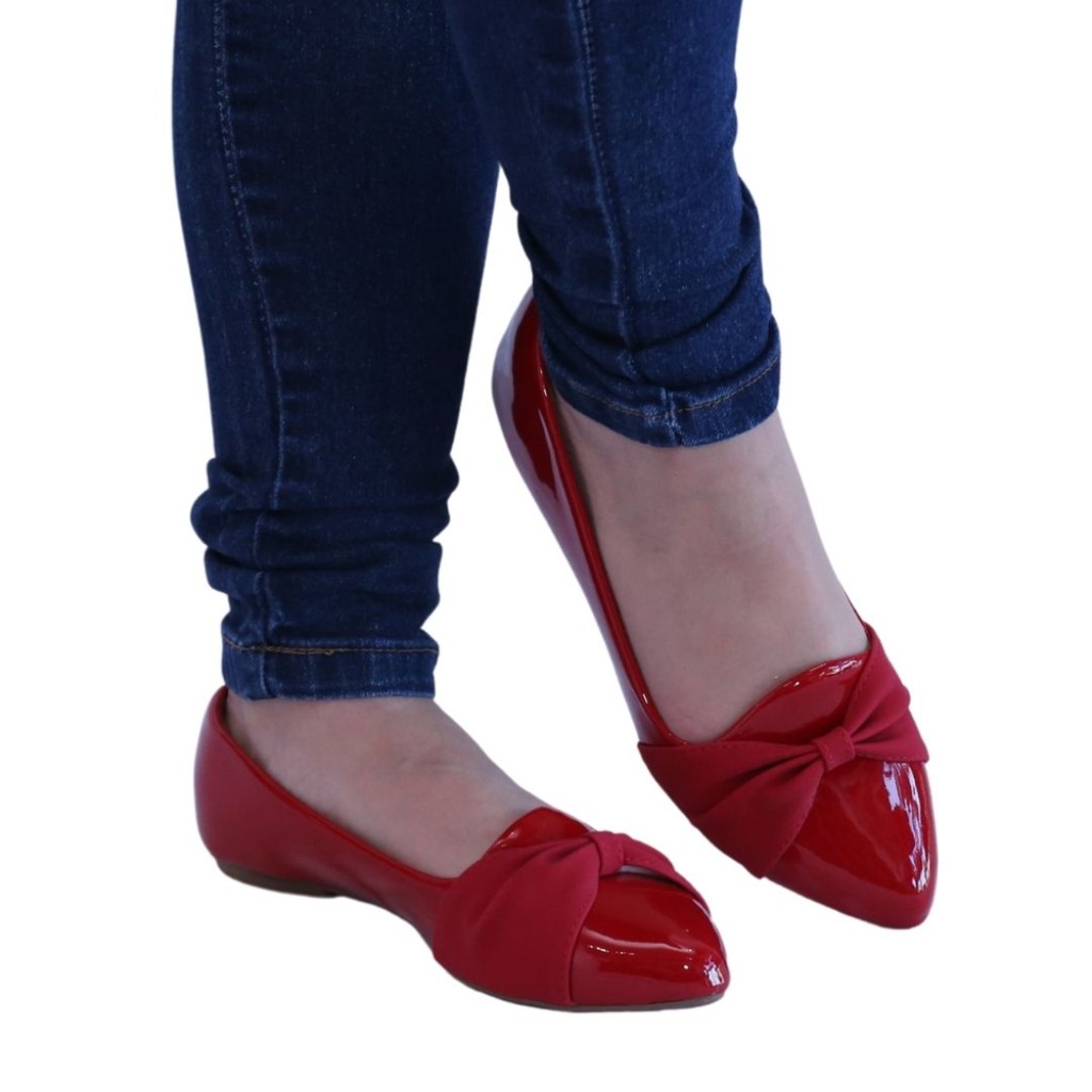 Sapatilha feminina vermelha scarlat com laço trançado