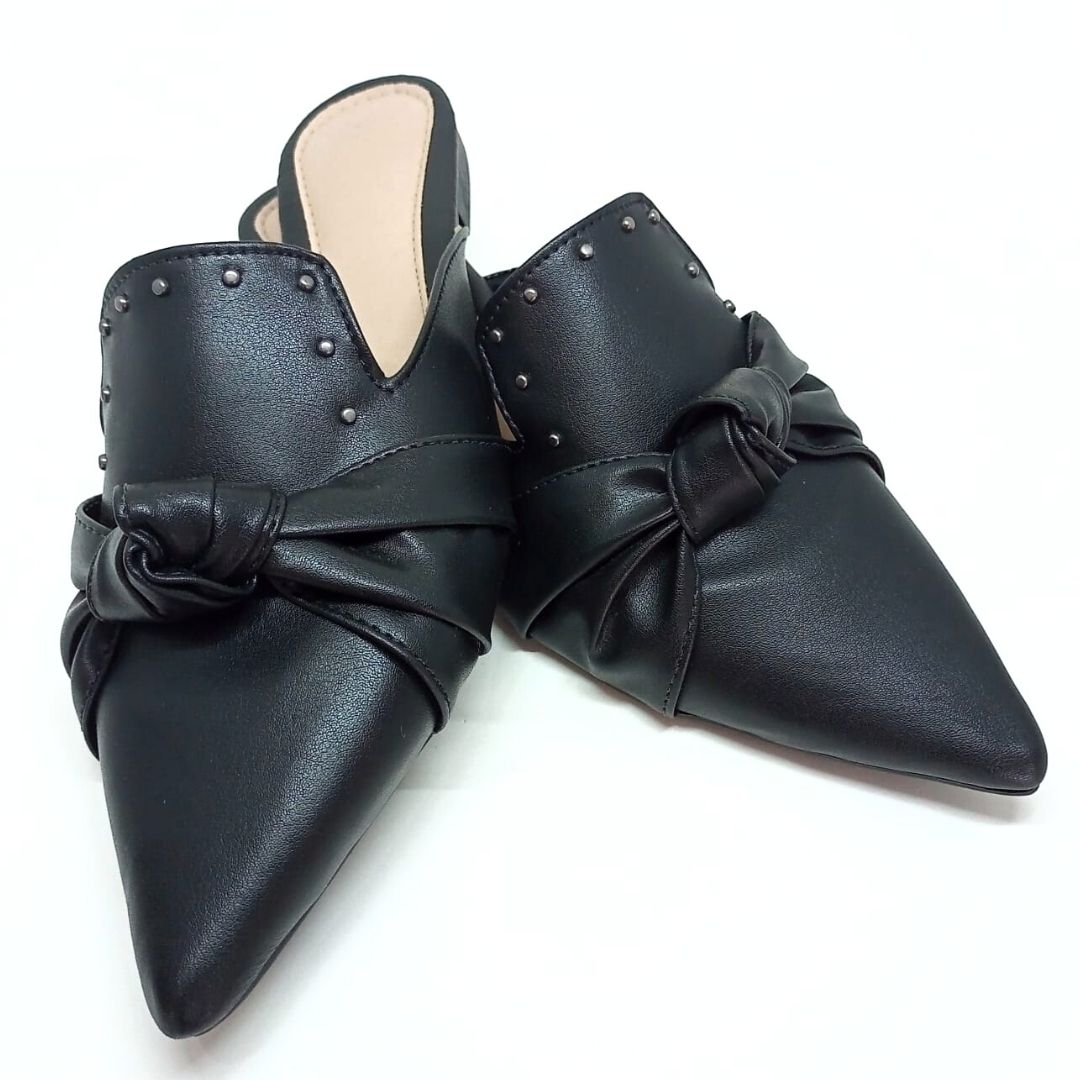 Mule preto bico fino alongado laço nó e pontilhado - Image 3