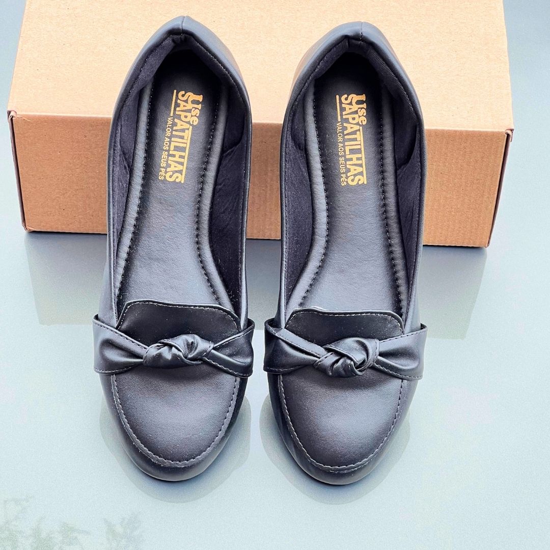 Sapatilha preta bico redondo laço nó - Imagem 5