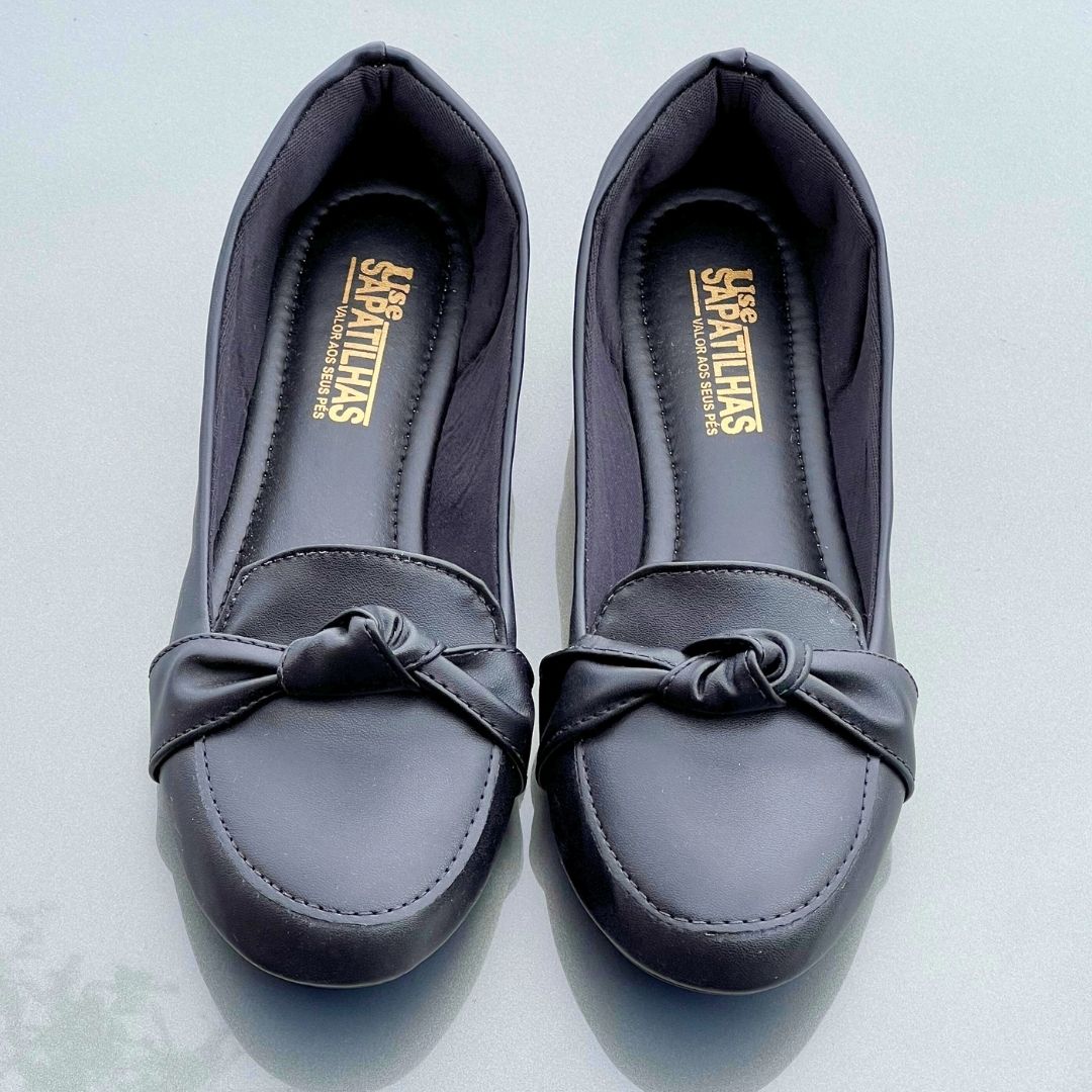 Sapatilha preta bico redondo laço nó - Imagem 4