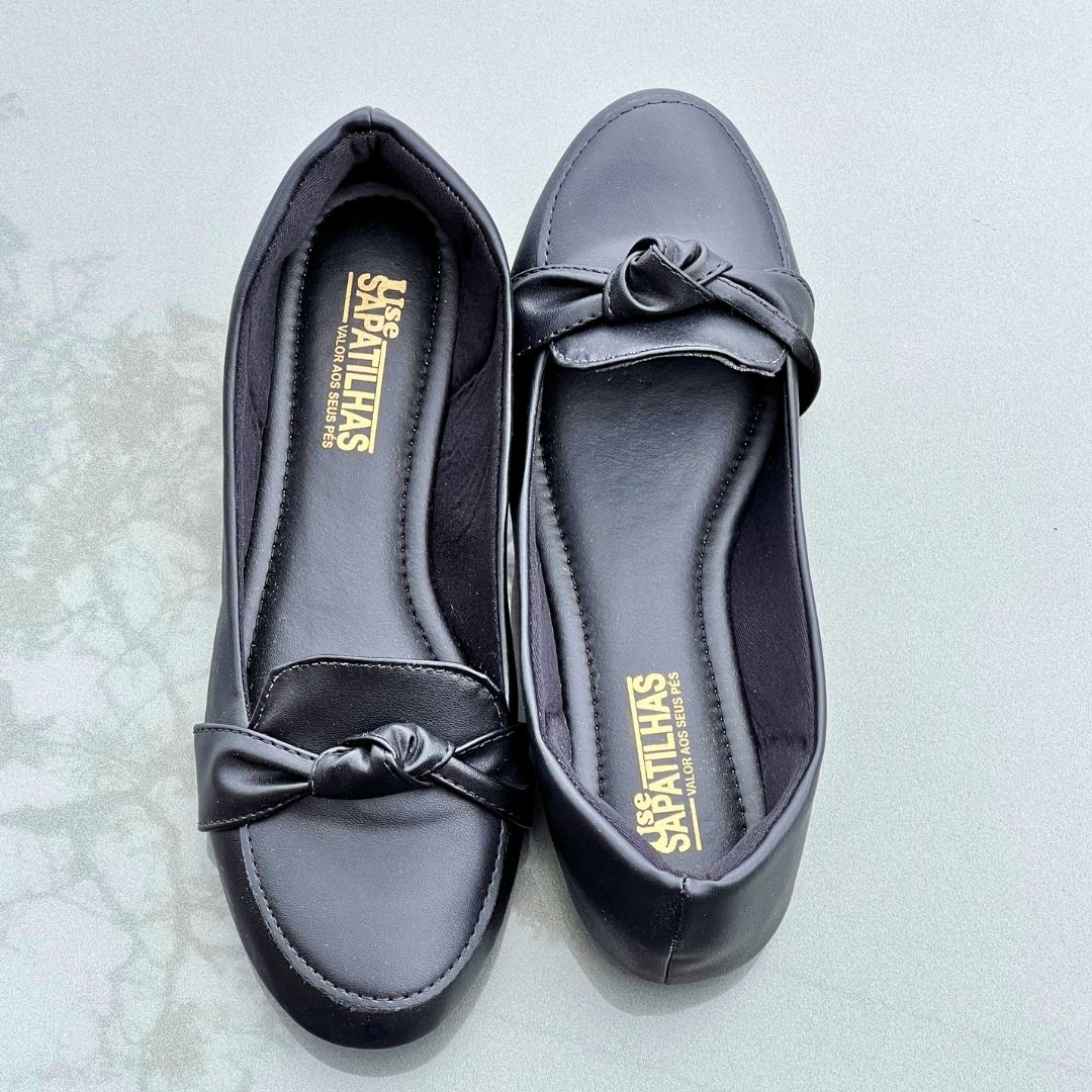 Sapatilha preta bico redondo laço nó - Imagem 2