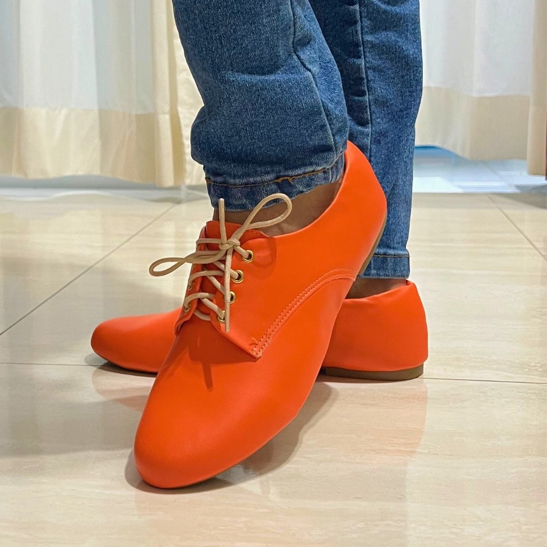 Sapato Oxford bico redondo laranja